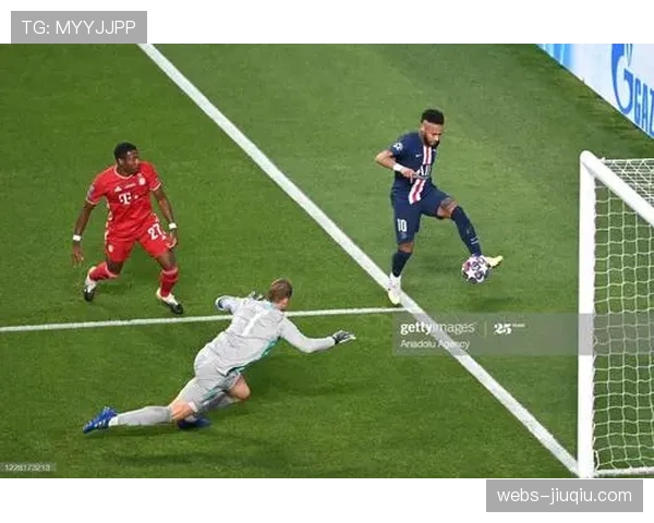 深度观察：三月多场比赛显示，意甲中锋回撤接应已成主流战术要求